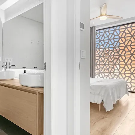 Leonalba House Private Private Rooftop Private Pool Private Andalusian Courtyard Free Parking Bbq 8 Guests Κόρδοβα