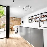 Leonalba House Private Private Rooftop Private Pool Private Andalusian Courtyard Free Parking Bbq 8 Guests Villa