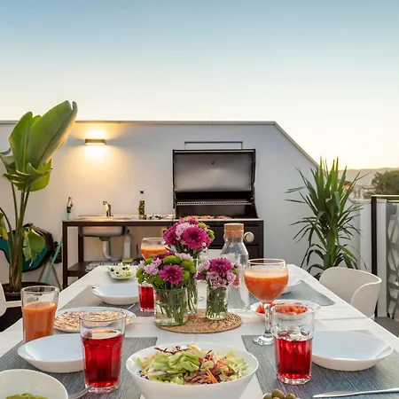 Leonalba House Private Private Rooftop Private Pool Private Andalusian Courtyard Free Parking Bbq 8 Guests 科爾多瓦