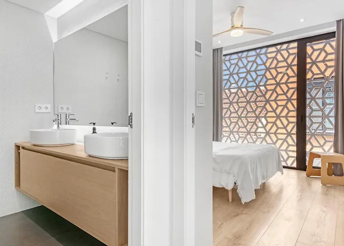 Leonalba House Private Private Rooftop Private Pool Private Andalusian Courtyard Free Parking Bbq 8 Guests Córdoba