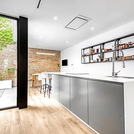 Leonalba House Private Private Rooftop Private Pool Private Andalusian Courtyard Free Parking Bbq 8 Guests Villa